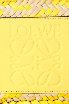 LOEWE バスケットバッグ スモール (ヤシの葉＆カーフスキン) Natural/Lemon plp_rd