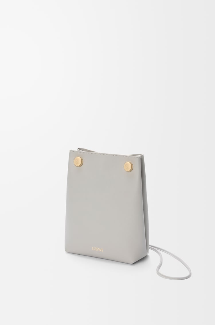 LOEWE 페블 파우치 - 스무스 카프스킨 쉘 그레이