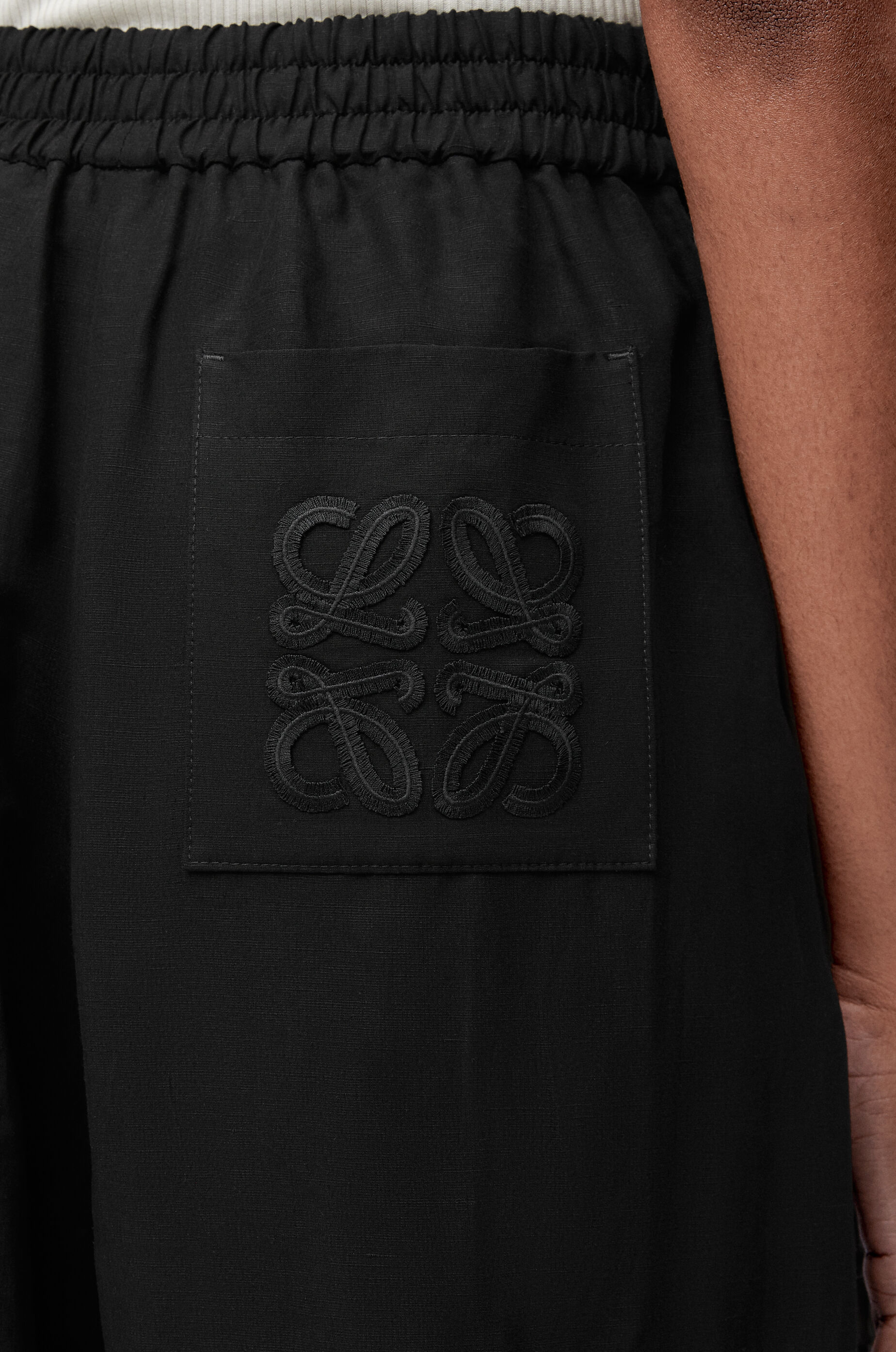 ★新作★【LOEWE】クロップド トラウザーズパンツ S616Y04X88 クロップド ラップ トラウザーズ（ウール） グリーン - LOEWE