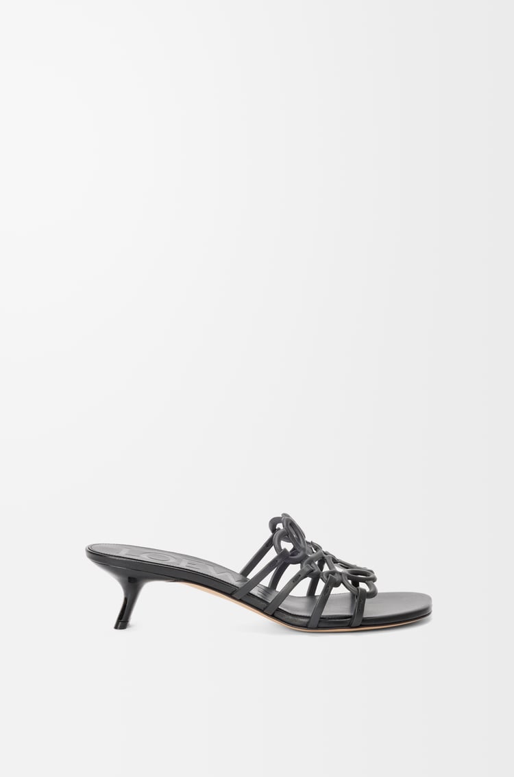 LOEWE Sandalia Petal Anagram en piel de ternera Negro