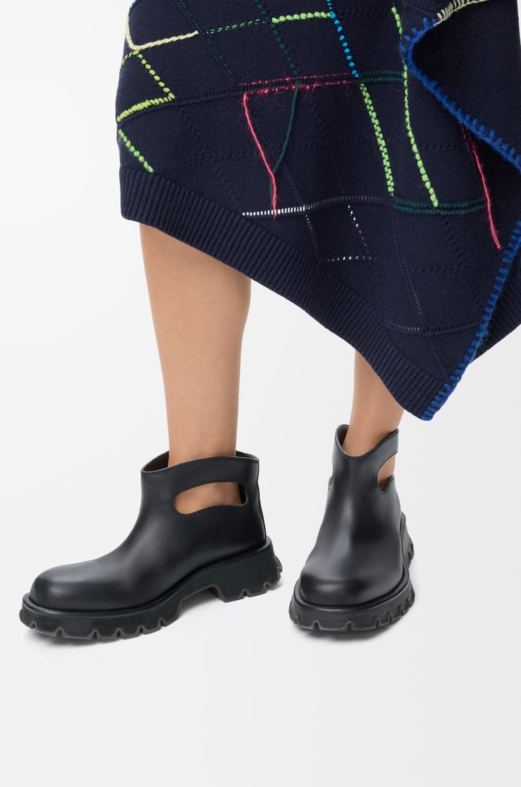 LOEWE Bobby bootie in vegetable-tanned calfskin Black