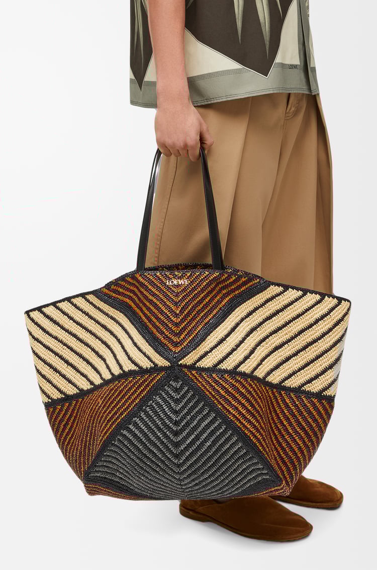 LOEWE XXL Puzzle Fold Tote in raffia Natural/Honey Gold