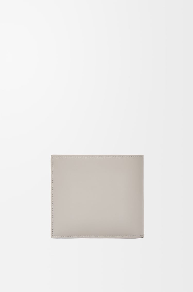 LOEWE Portefeuille à deux volets en cuir de veau satiné Gris Coquillage