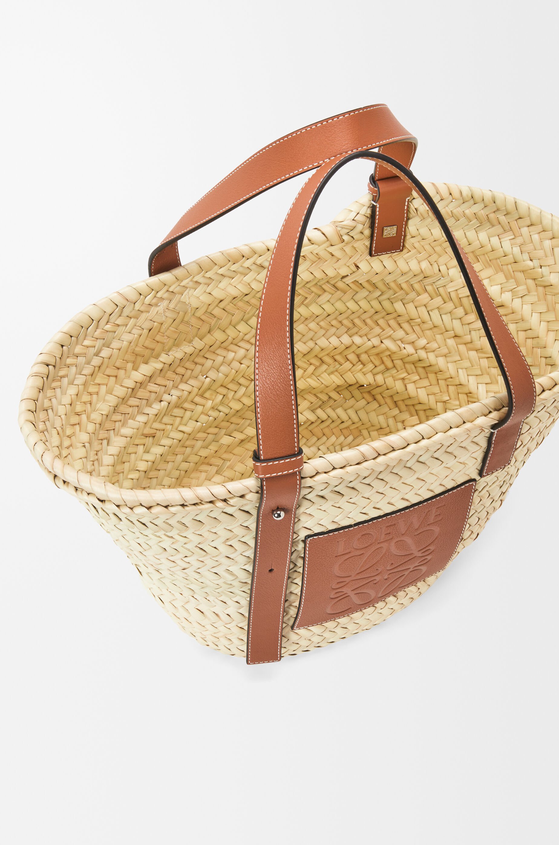 バスケットバッグ（ヤシの葉&カーフ） ベージュ - LOEWE