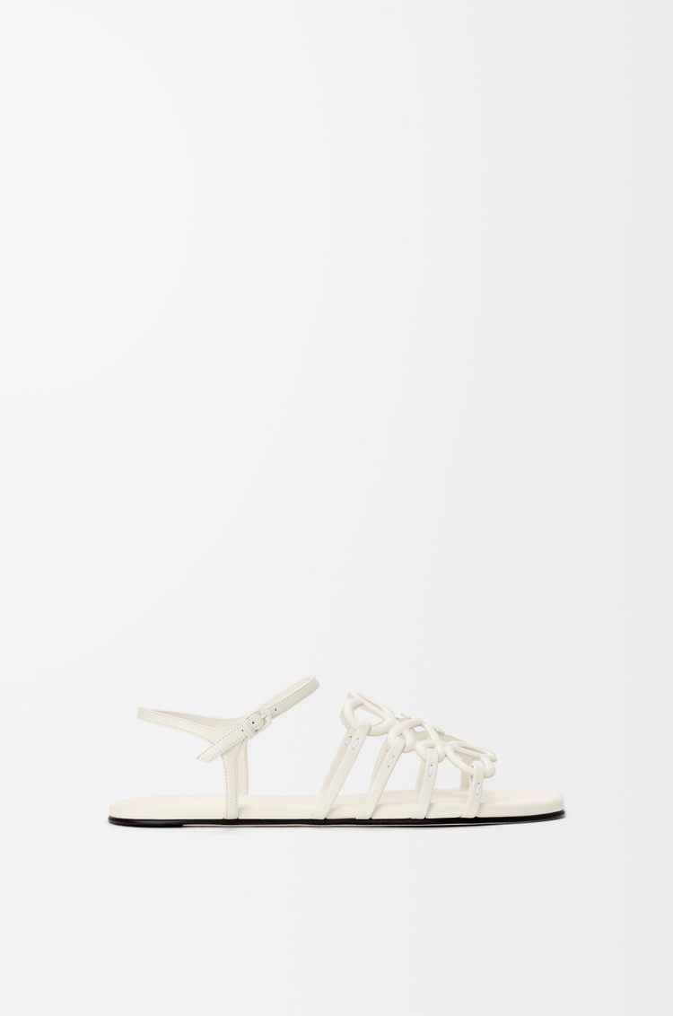 LOEWE Petal Anagram 小牛皮涼鞋 白色