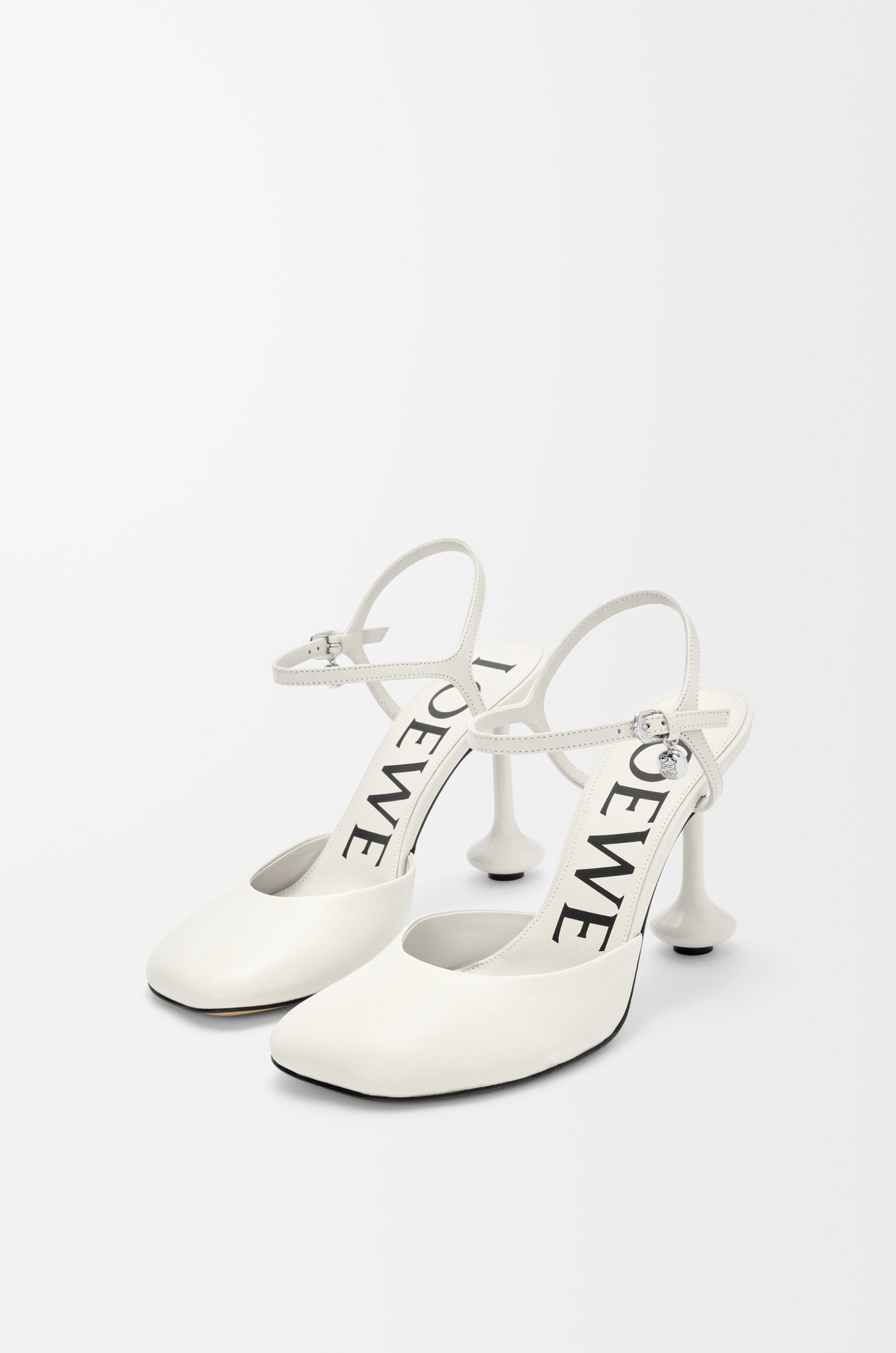 LOEWE Toy ankle strap pump in lambskin Anthurium White
