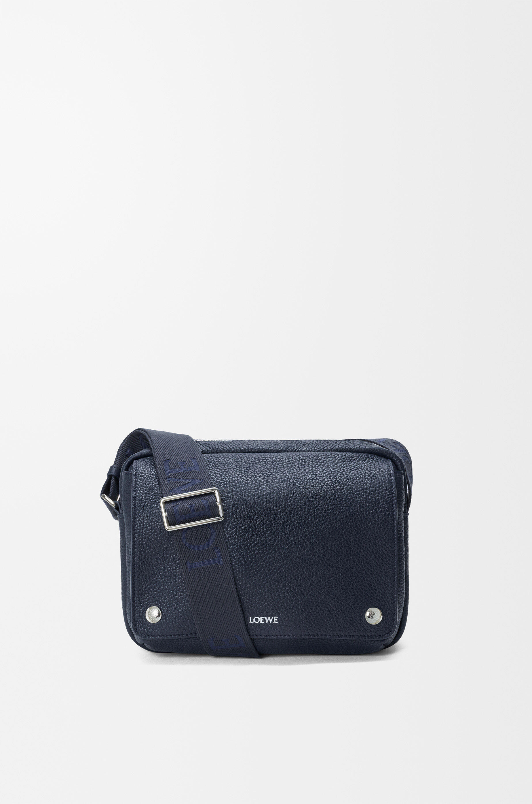 Medium Pebble messenger bag in supple grained calfskin Blue