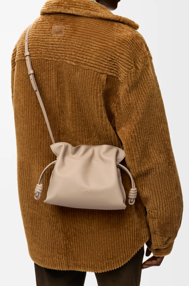 LOEWE フラメンコクラッチ ミニ（ナパカーフ） サンド