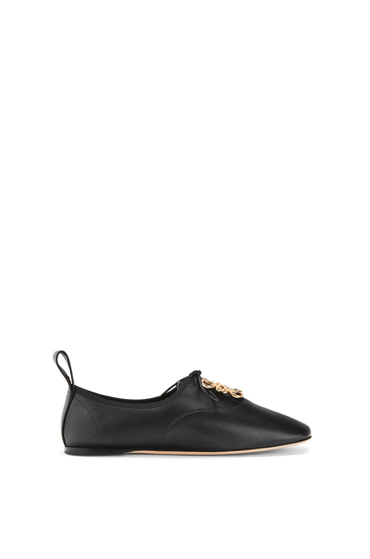 LOEWE Zapato derby en suave piel de cordero con anagrama Negro