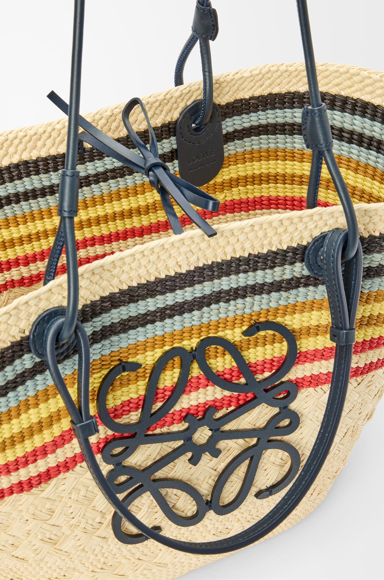 LOEWE Medium Anagram basket in iraca palm and calfskin Natural/Multicolor