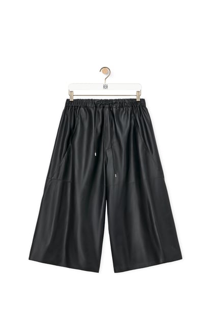 LOEWE Cropped trousers in nappa lambskin 黑色 plp_rd
