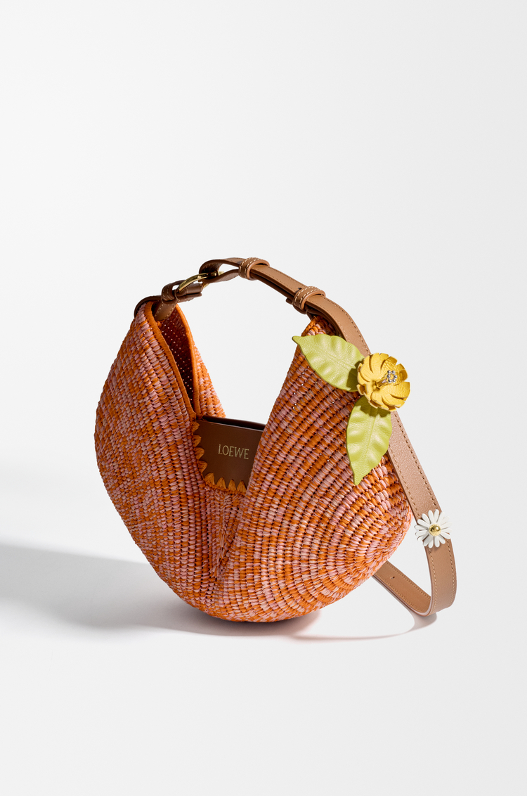 LOEWE 小牛皮花朵別針 黃色