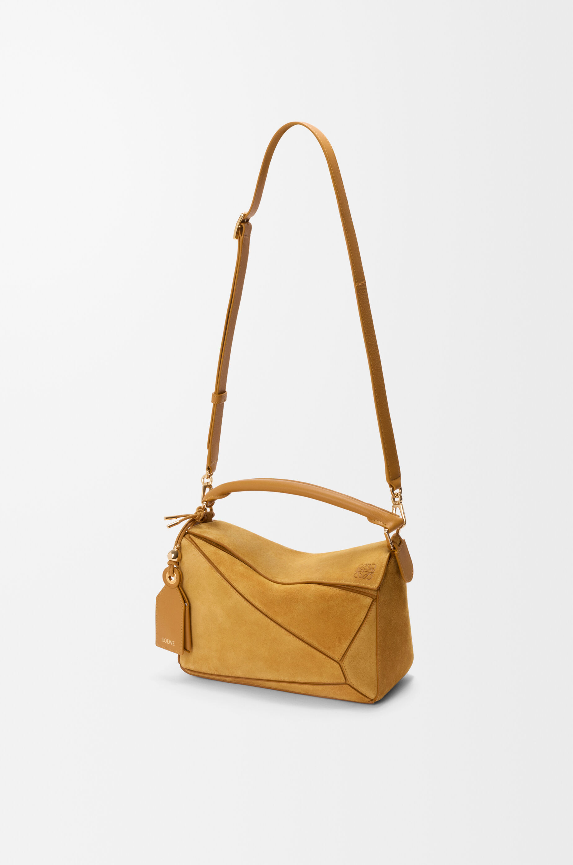 ロエベ公式オンラインストア｜LOEWE - ロエベ 日本 公式サイト