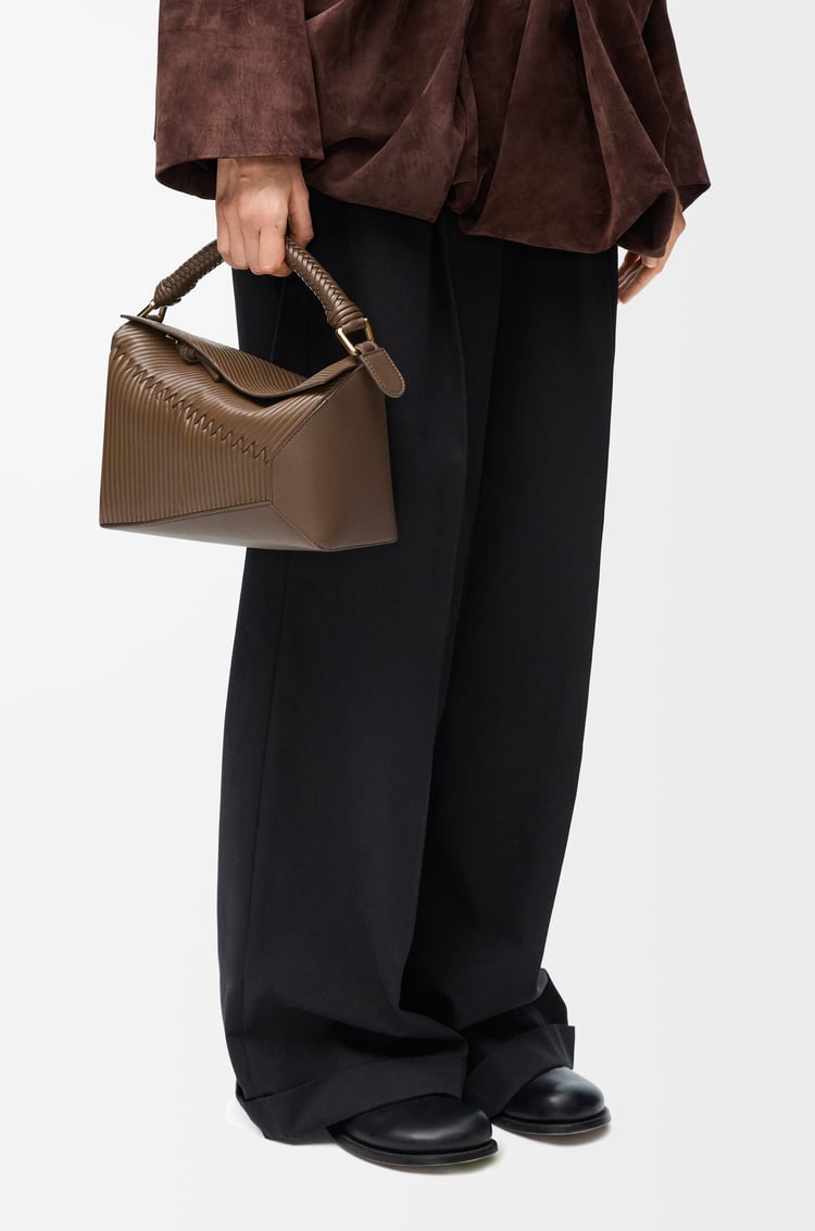 LOEWE Bolso Puzzle pequeño en piel de ternera Tundra