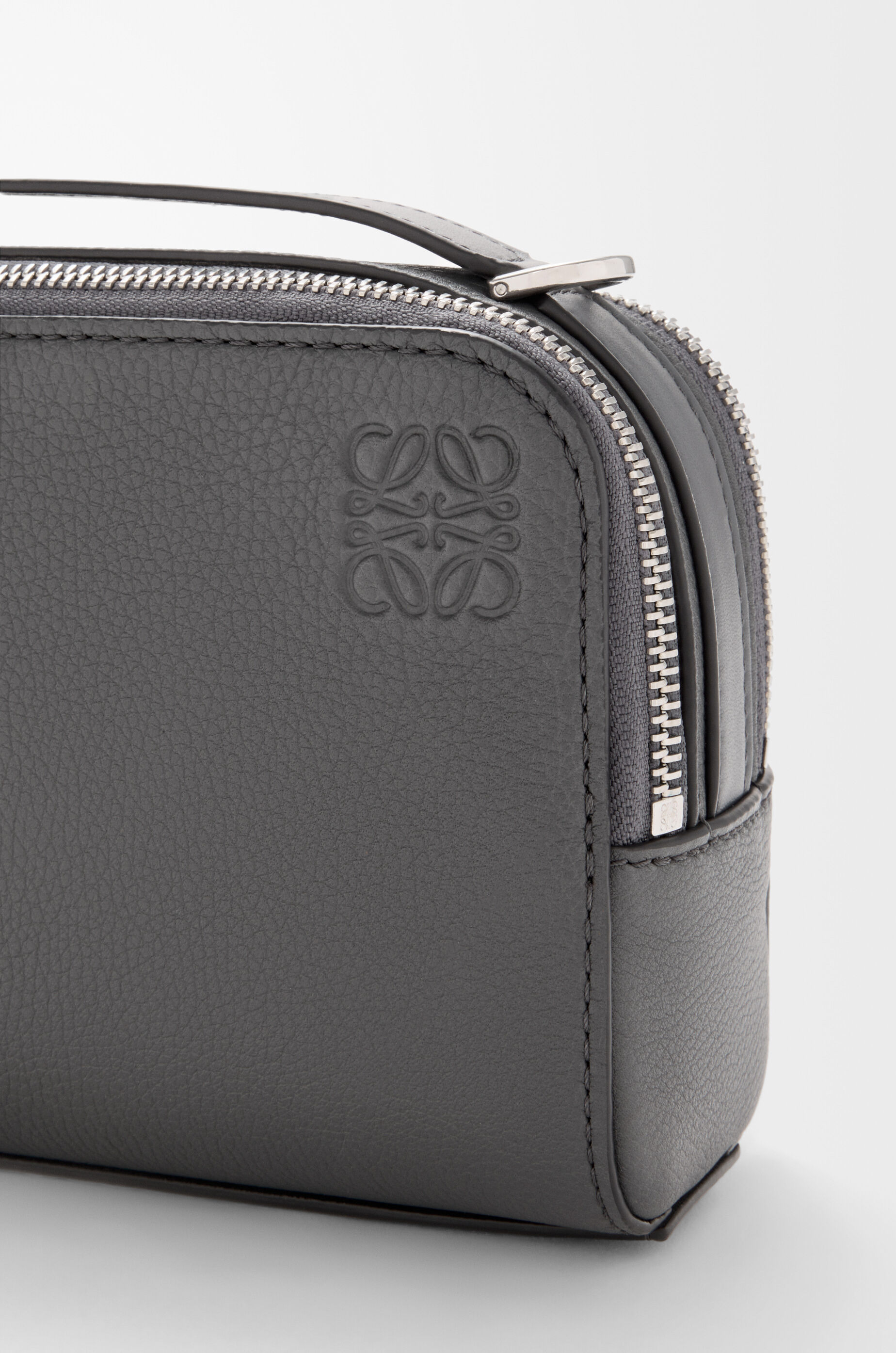 クロスボディ カメラバッグ ミニ（ソフトグレインカーフ） グレー