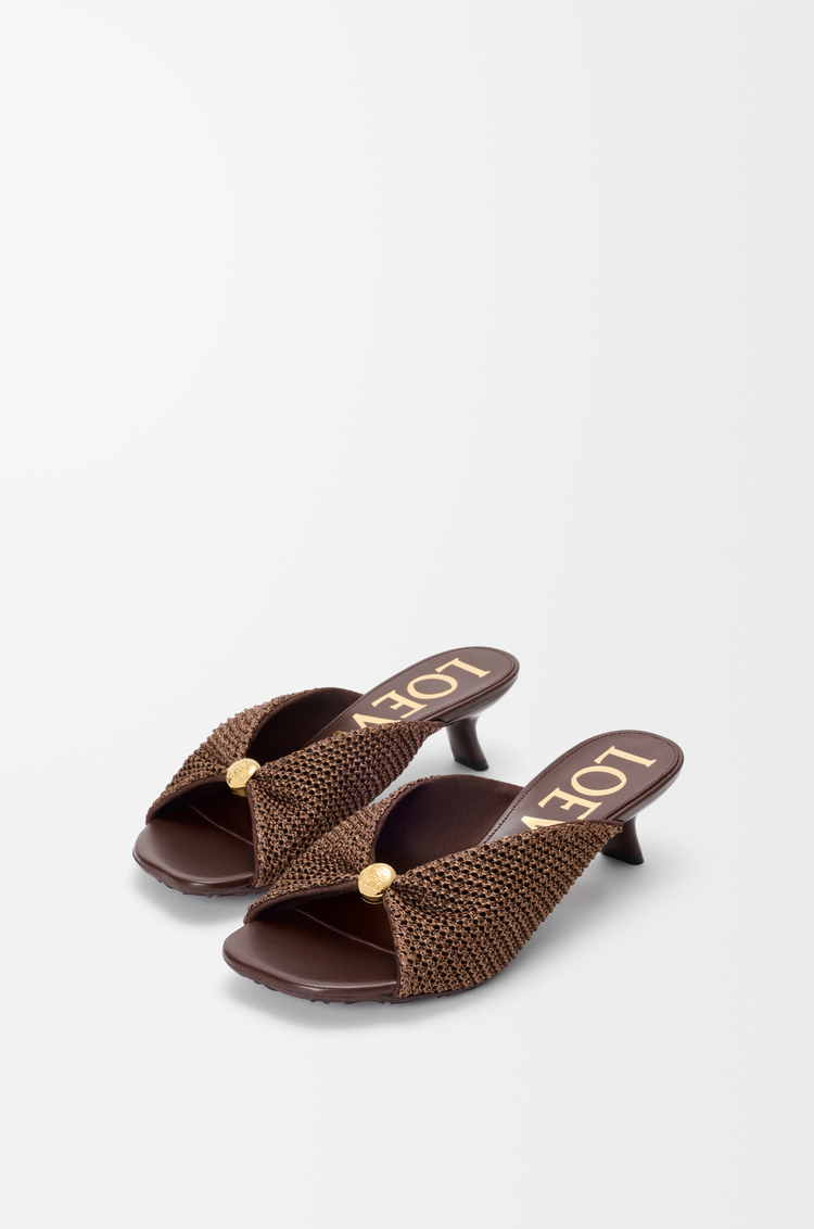 LOEWE Sandalia Pebble Soft en tejido con efecto de rafia Marrón Oscuro