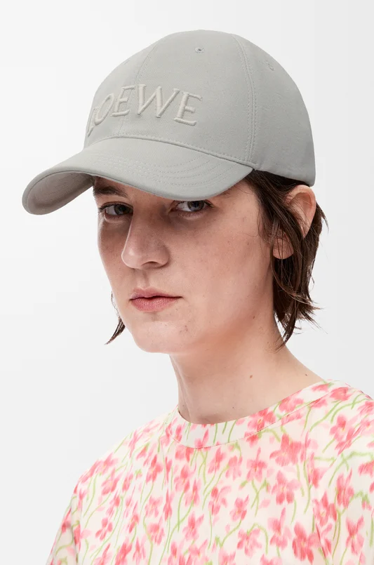 Small fit t-shirt in cotton blend
