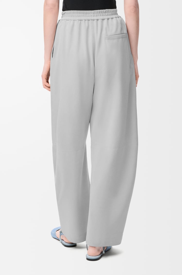 LOEWE バレル トラウザーズ（スエードゴートスキン） ライトグレー