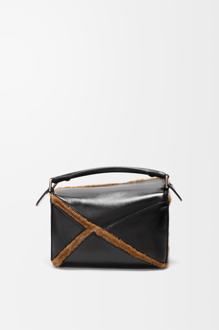 LOEWE Borsa Puzzle Aviator piccola in pelle di agnello lucida e shearling Nero/Marrone