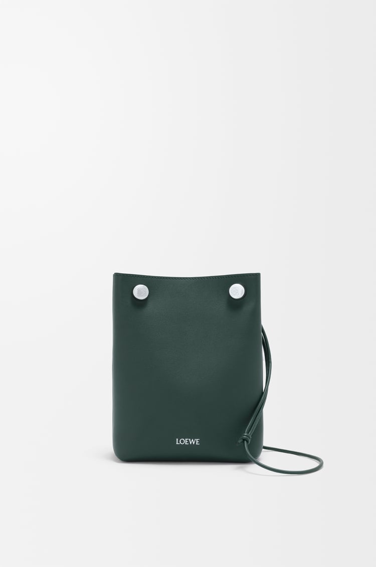 LOEWE ぺブル ポーチ（スムースカーフ） シャーウッドグリーン