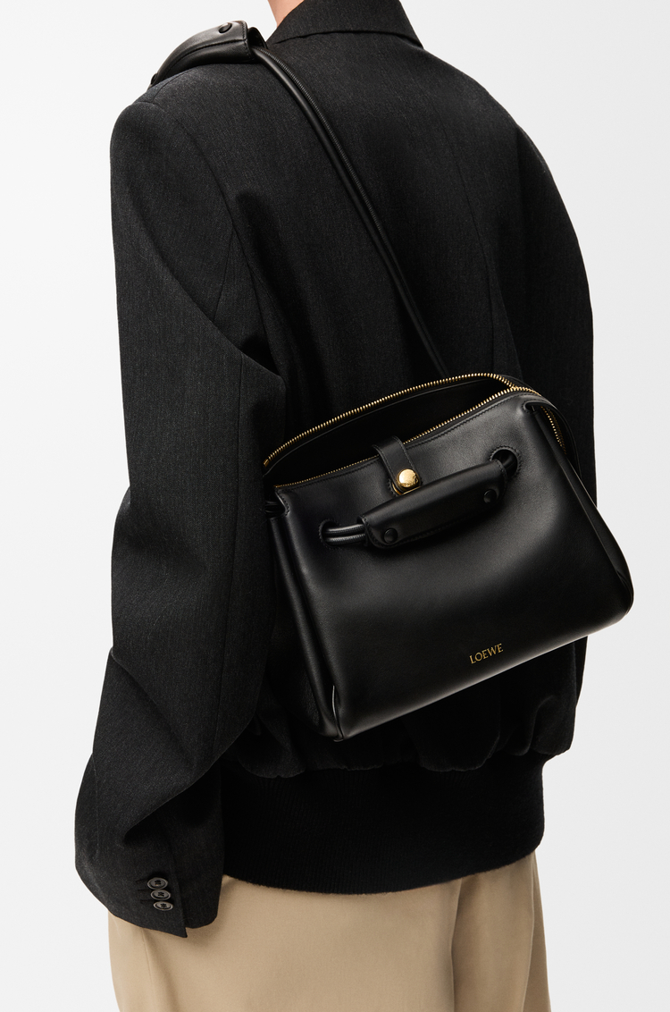 LOEWE Petit sac Madrid en cuir de veau souple Noir