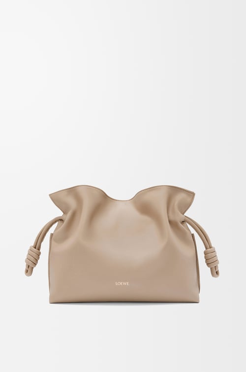 LOEWE フラメンコクラッチ ミディアム（ナパカーフ） サンド plp_rd