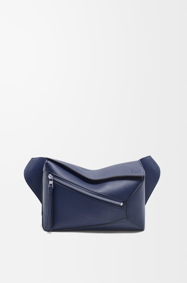 LOEWE Riñonera Puzzle pequeña en piel de ternera Azul Abismo