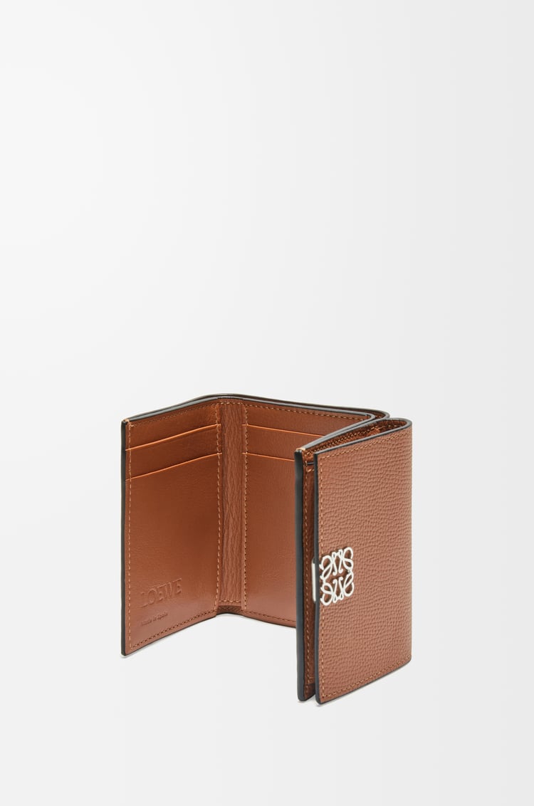 LOEWE アナグラム トライフォールド ウォレット（ペブルグレインカーフ） タン