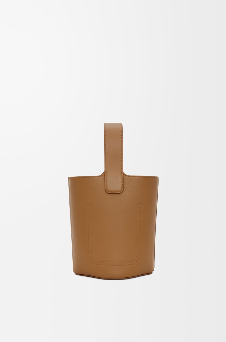 LOEWE Mini Pebble bucket in smooth calfskin Oak