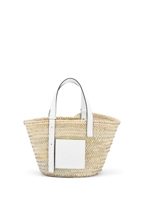 LOEWE Bolso tipo cesta en hoja de palma y piel de ternera Natural/Blanco