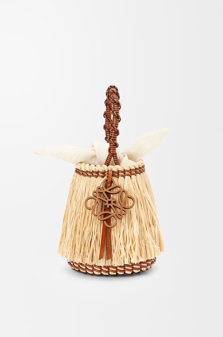 LOEWE Small Frayed Bucket bag in raffia and calfskin Natural/Tan