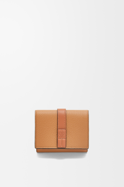 LOEWE Cartera con tres pliegues en suave piel de ternera graneada Toffee/Bronceado