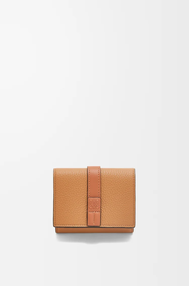 LOEWE Cartera con tres pliegues en suave piel de ternera graneada Toffee/Bronceado