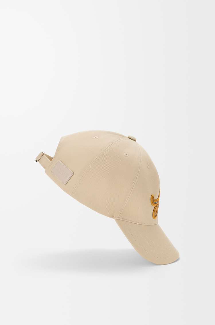 LOEWE Gorra con parche L en algodón Beige