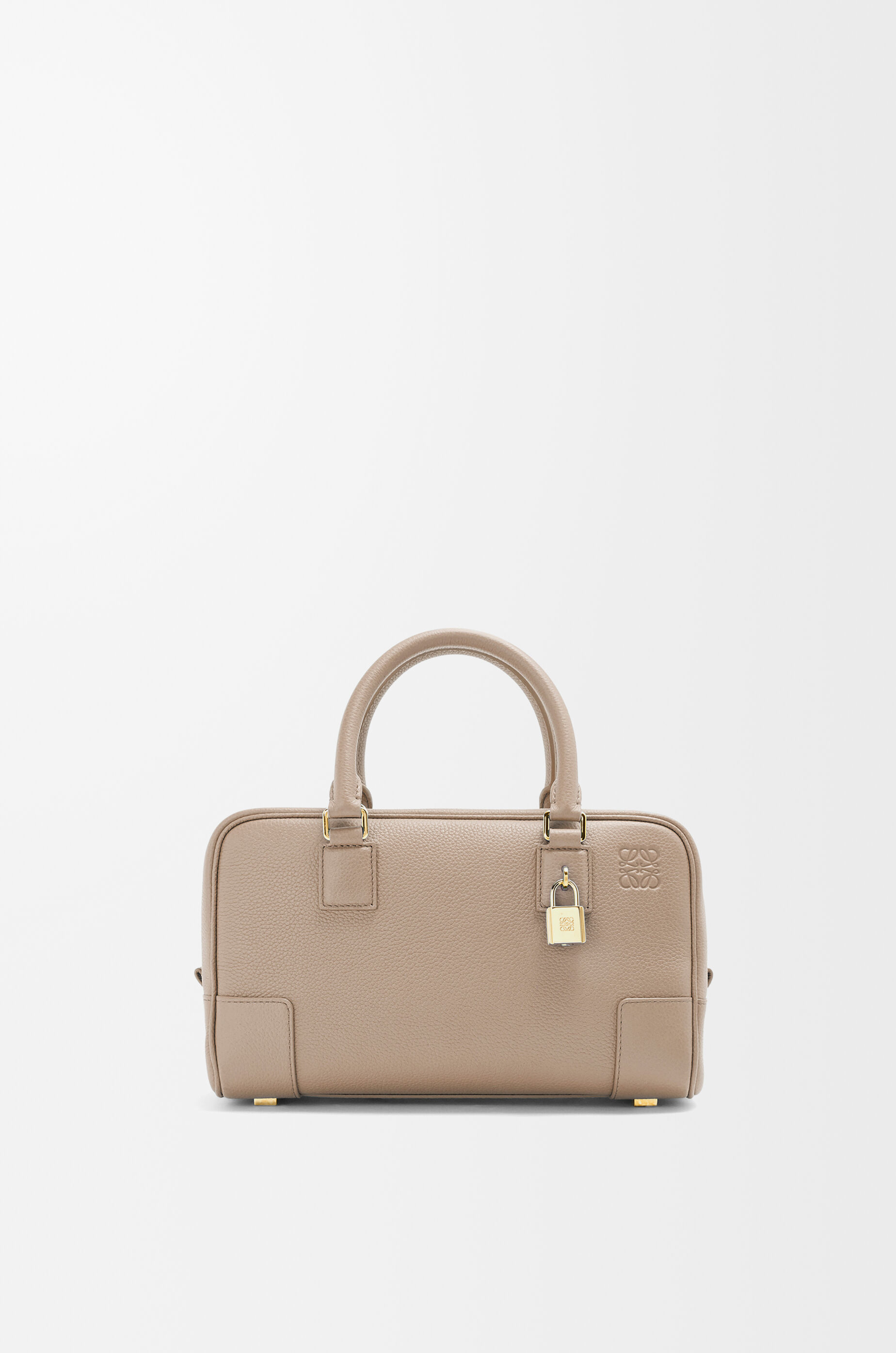 アマソナ23 バッグ（ソフトグレインカーフ） ベージュ - LOEWE