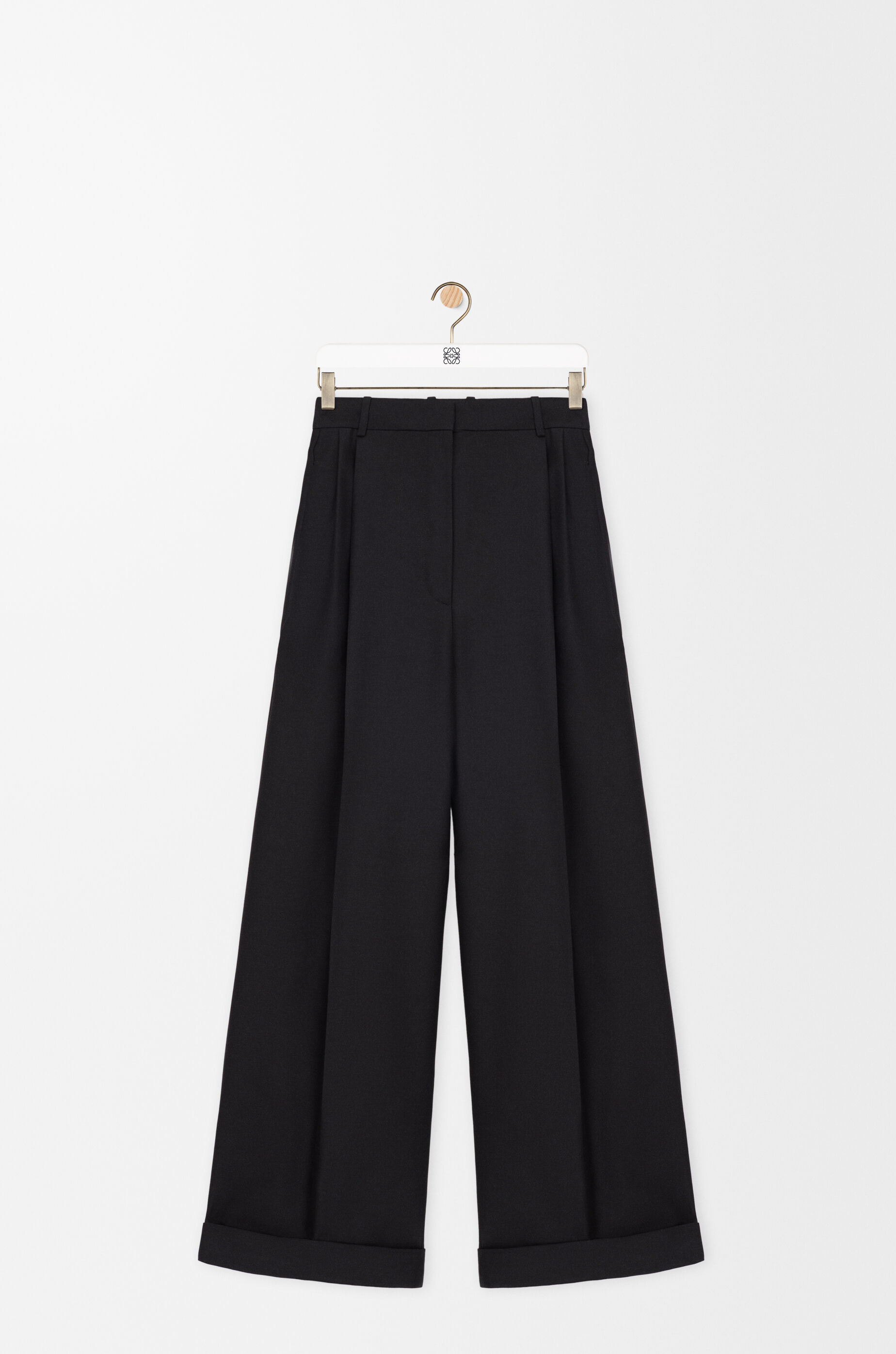 【美品】LOEWE ロエベ カシミヤ100％ ショートパンツ 38 濃紺ネイビー 美品】LOEWE ロエベ カシミヤ100％ ショートパンツ 38 濃紺