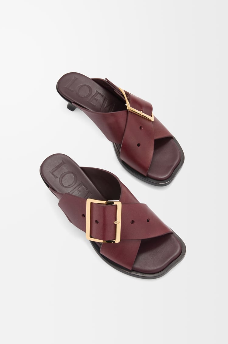 LOEWE ペタル ベルト サンダル（ベジタブルタンニンカーフ） バーガンディ