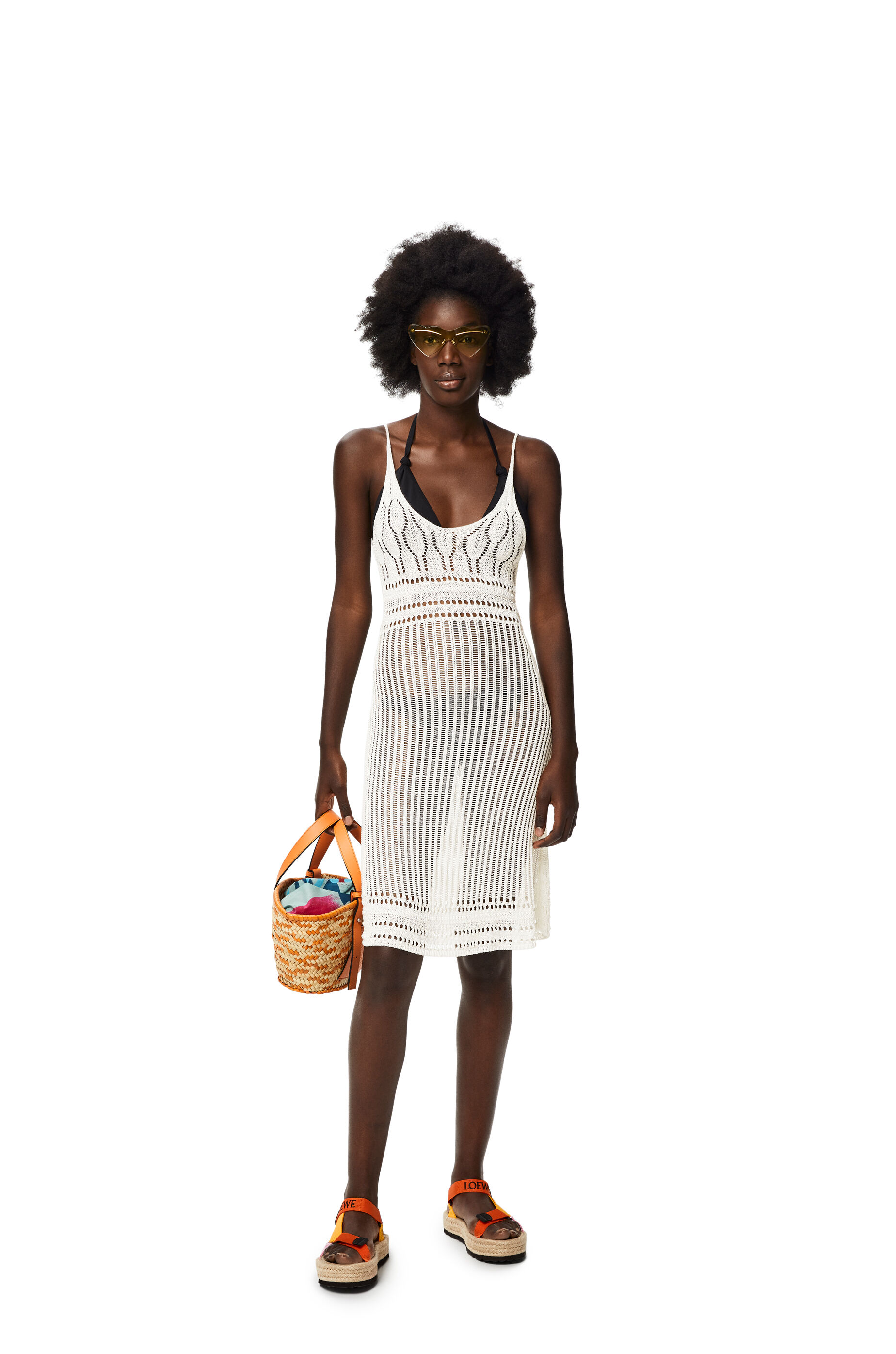 Bolso tipo cesta pequeña en hoja de palma y piel de ternera  Natural/Albaricoque - LOEWE
