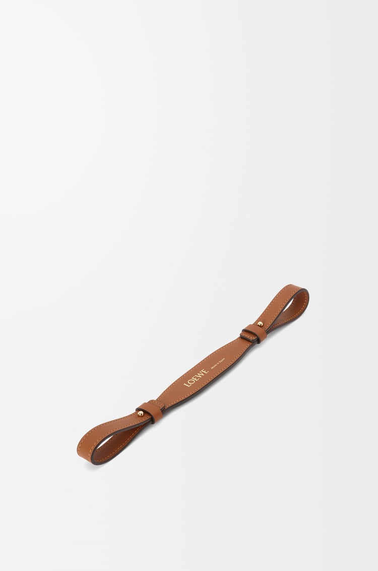 LOEWE Branded short strap in classic calfskin Tan