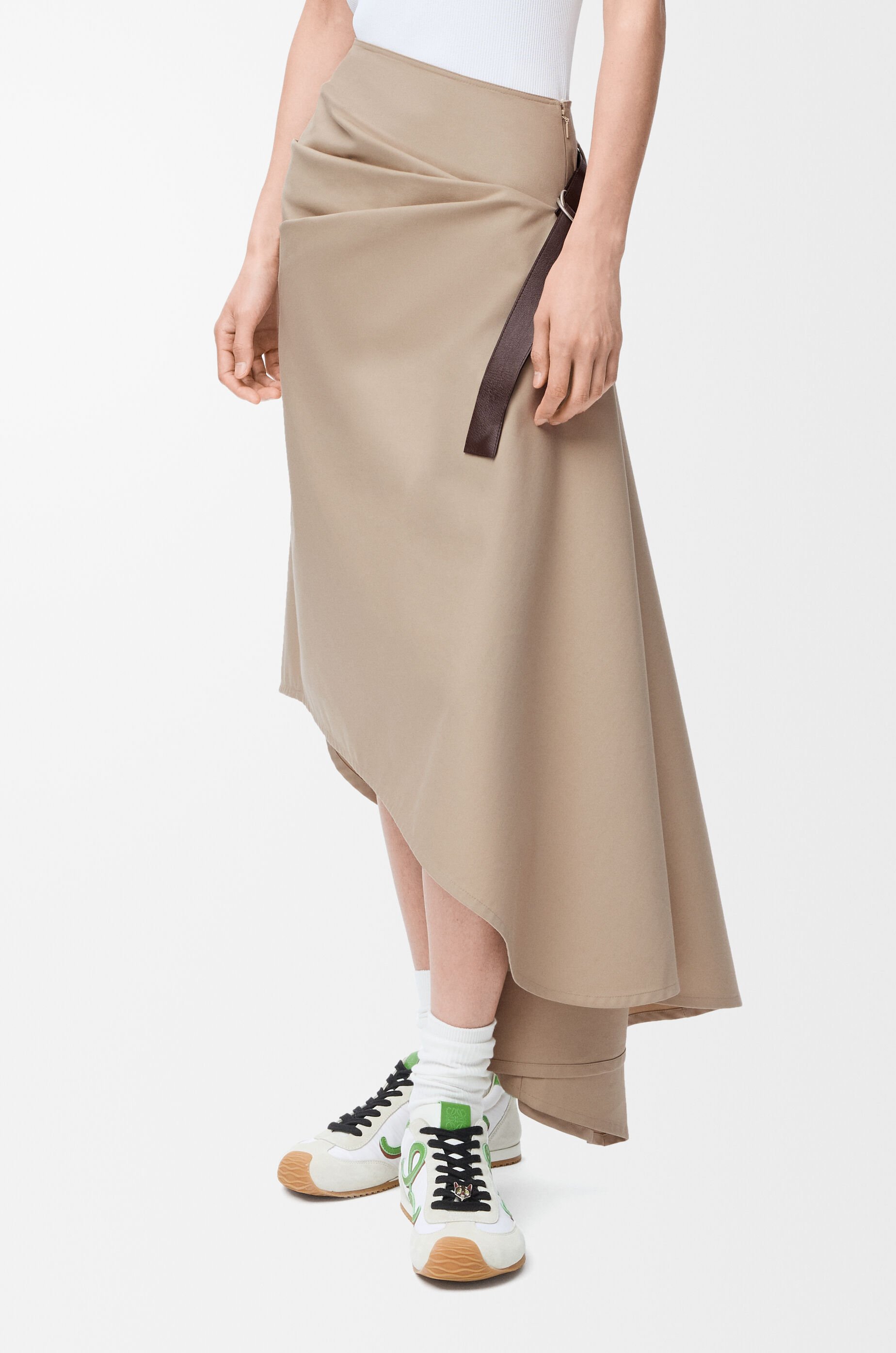 ベルテッド スカート（コットン&シルク） ベージュ - LOEWE Japan