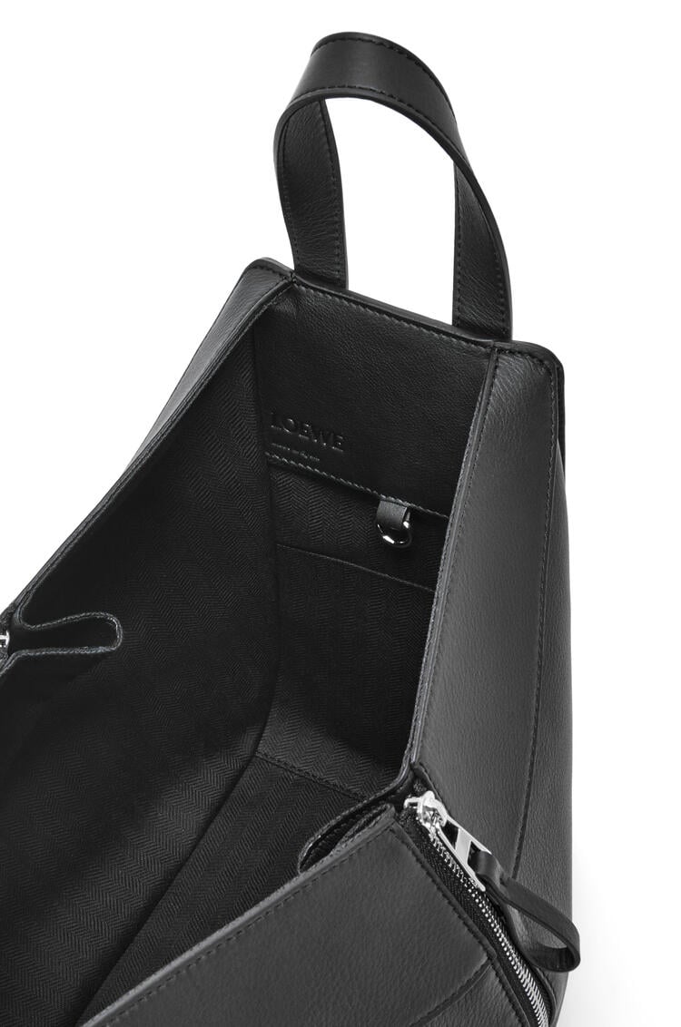 LOEWE Small Hammock bag in classic calfskin Black