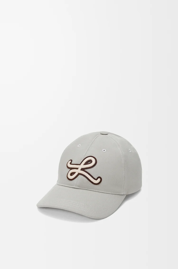 LOEWE L patch cap in cotton Shell Grey