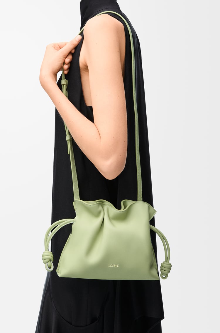 LOEWE フラメンコクラッチ ミニ（ナパカーフ） ライトペアー