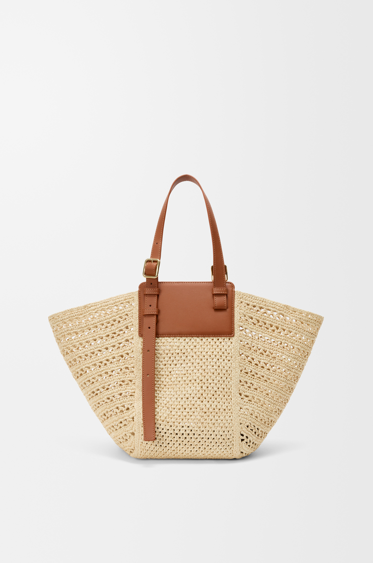 LOEWE Medium Hammock cabas in raffia and calfskin Natural/Tan