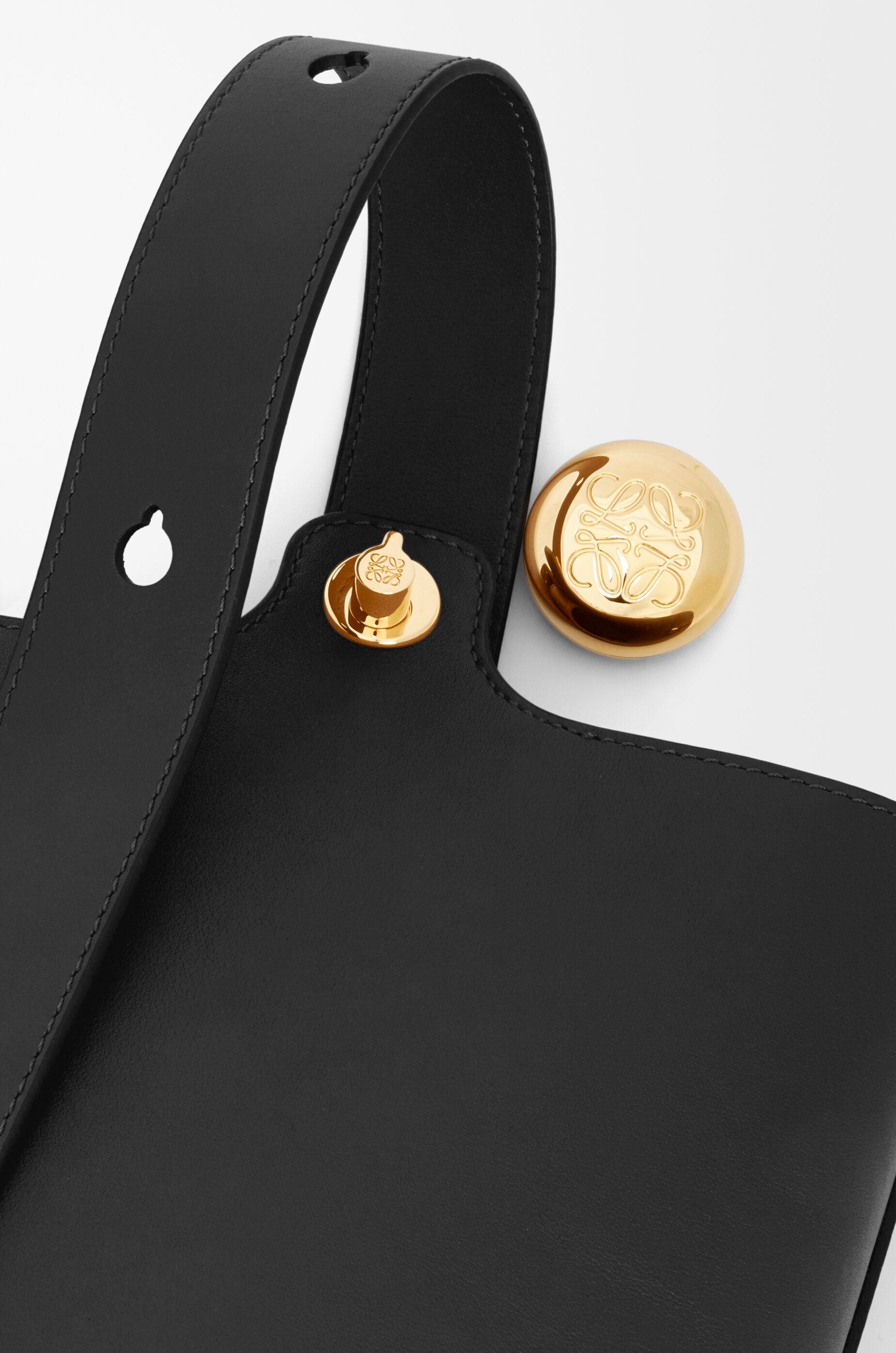ロエベ公式オンラインストア｜LOEWE