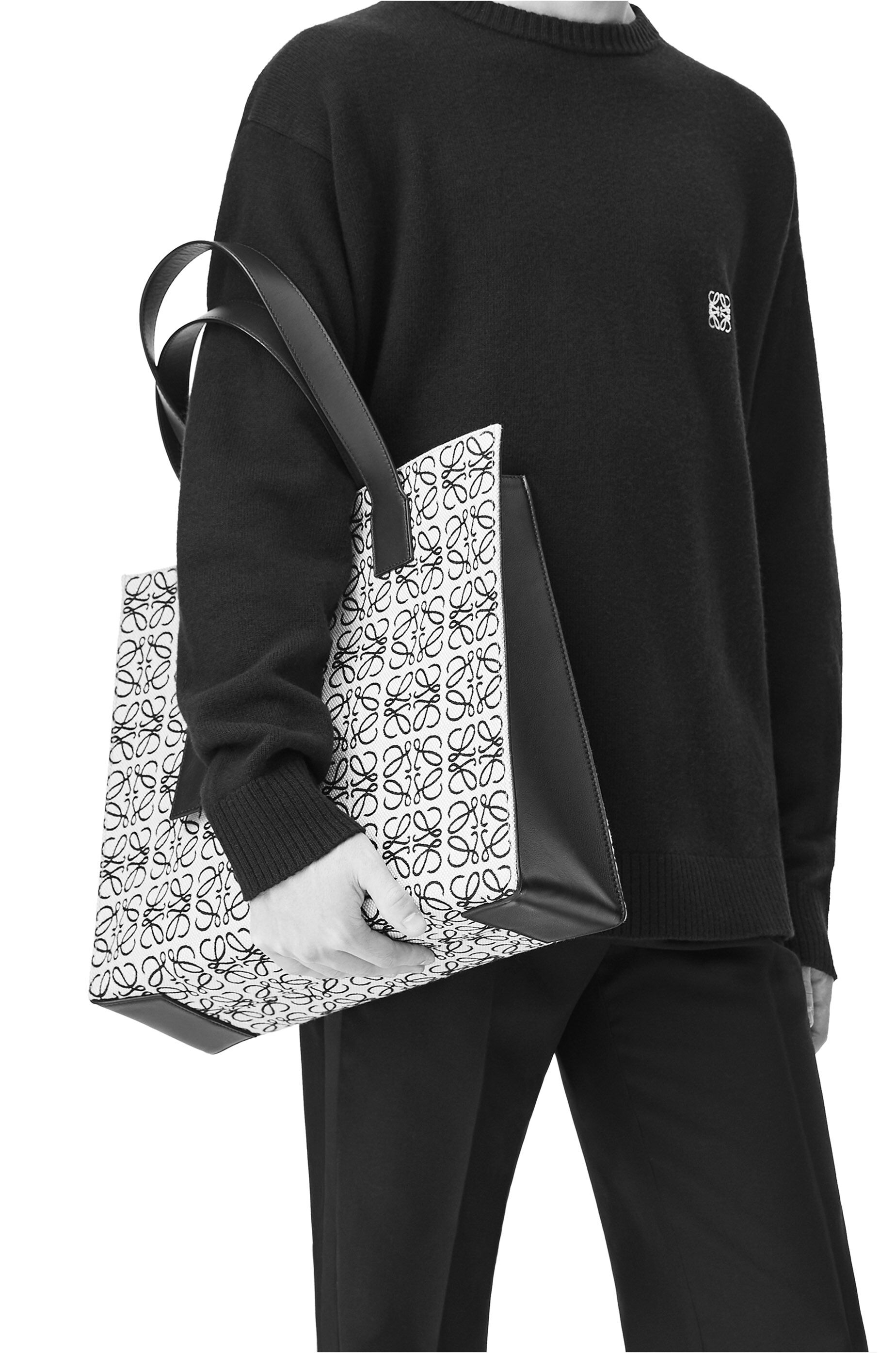 楽天市場 Loewe アナグラム アルファベットシルクスカーフ 929 29 268 Sale 公式通販 Viptours Rs 楽天市場 Loewe アナグラム アルファベットシルクスカーフ 929 29 268 Sale 公式通販 Viptours Rs