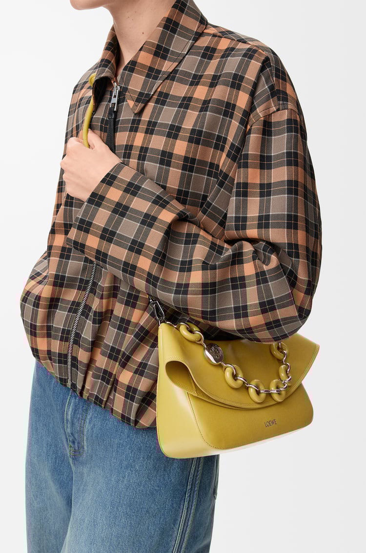 LOEWE オラ バッグ ミディアム（スムースカーフ） ジンジャー