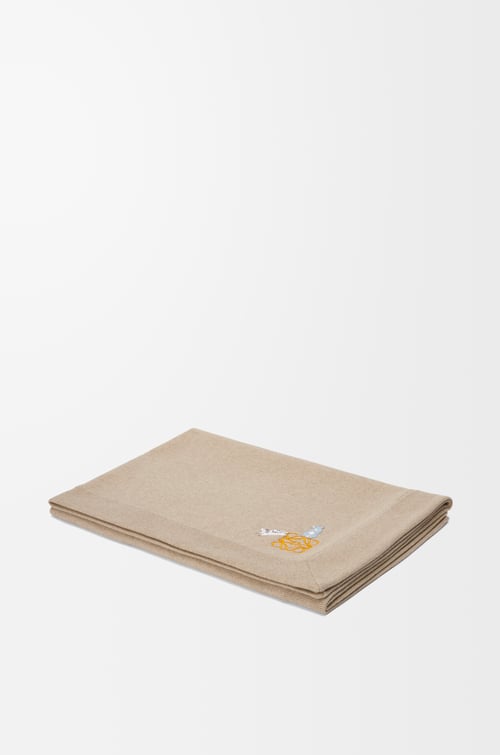LOEWE Manta Hamster en cashmere Beige plp_rd