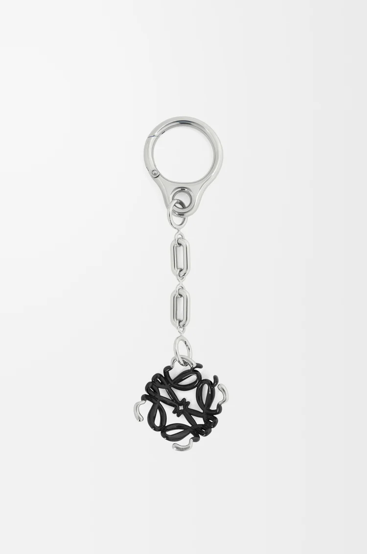 LOEWE Charm Scarabeo Anagram Plata/Negro