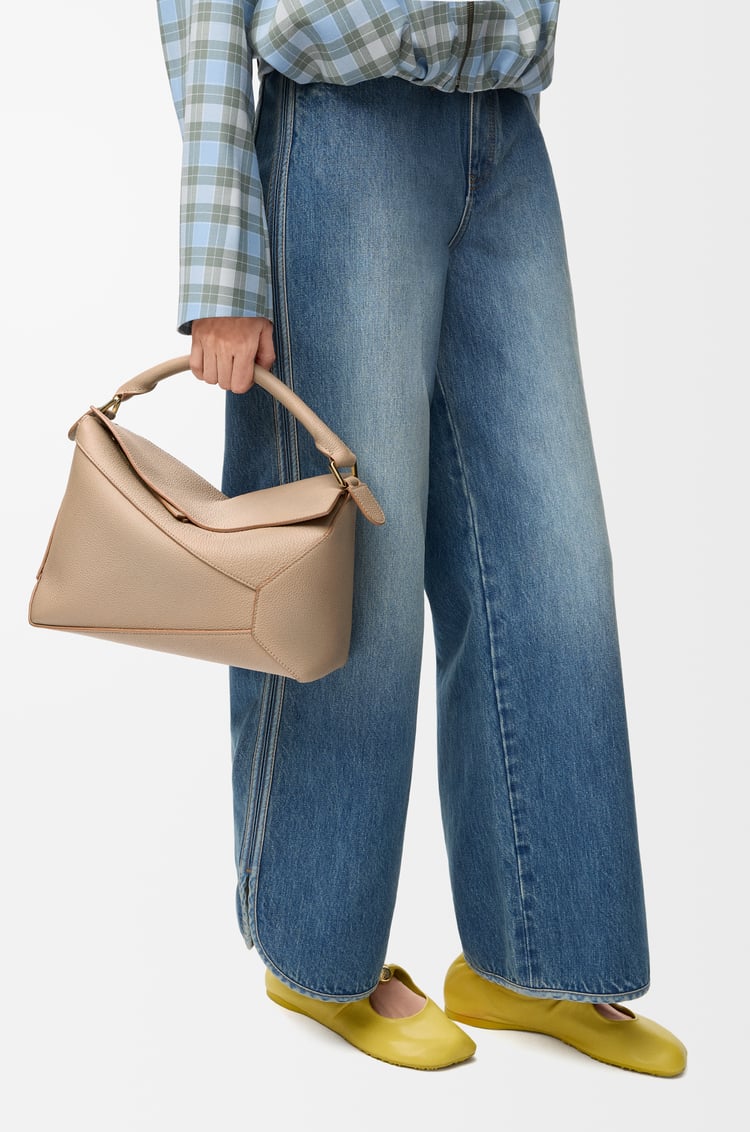 LOEWE Bolso Puzzle en piel de ternera Arena